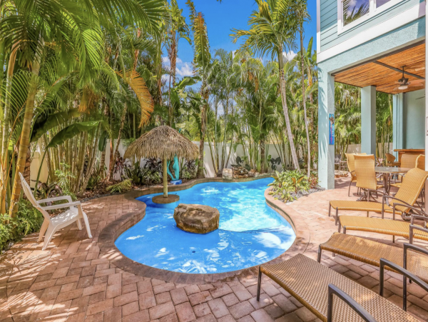 Expansive Beach Home - Casual Luxury - Steps to the Beach